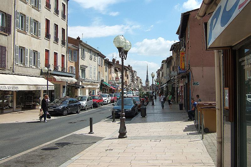 2010-06- (84).JPG - Die Rue National - die Hauptverkehrs- und -einkaufsstraße